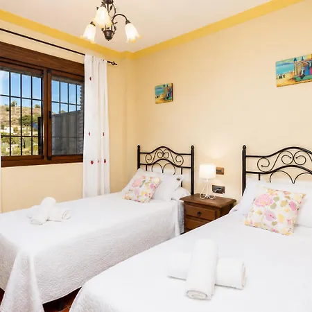 Palomas 2 * Nerja